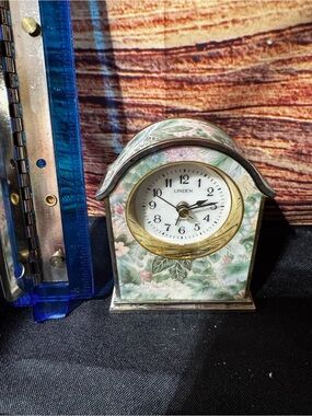 Linden Floral Mantel Clock - Green and White with Gold Trim